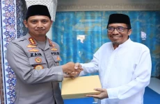 Kapolres Metro Tangerang Kota Jum’at Keliling di Masjid Sari Asih Karawaci